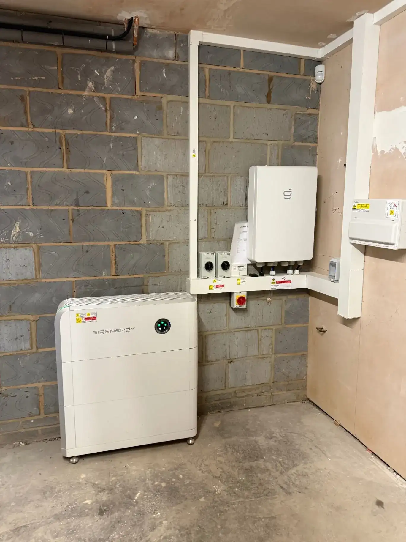 SIG Energy battery and inverter system professionally installed for dependable energy management